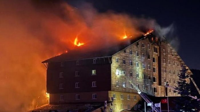 Türkiyədə hoteldəki yanğınla bağlı saxlanılanların sayı artıb