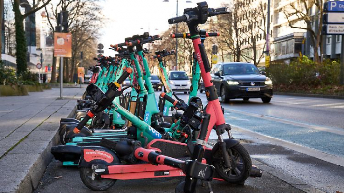   So viele private E-Scooter fahren durch Deutschland  