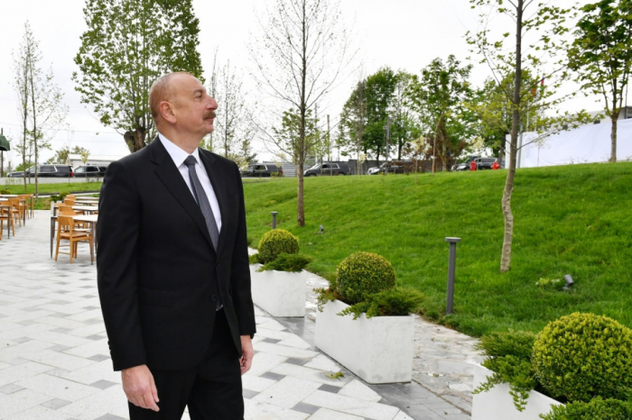   Presidente Ilham Aliyev revisa las obras de construcción del hotel y club de esquí “Lakeside” en el complejo turístico Shahdag  