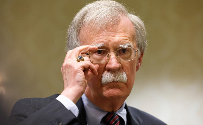       Bolton:    “Tramp məni dövlətin müdafiəsindən məhrum edib”   