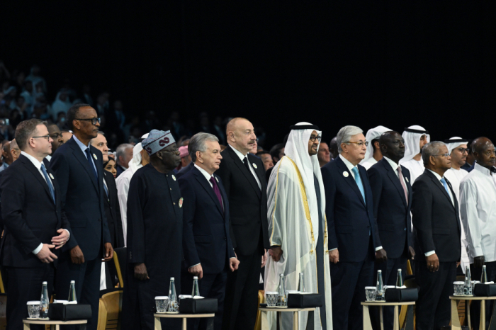  Ilham Aliyev asiste a la ceremonia inaugural de la Semana de la Sostenibilidad de Abu Dabi 