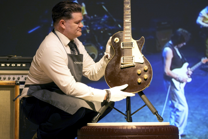 Une guitare de Jeff Beck vendue aux enchères pour plus de 1 million de livres sterling