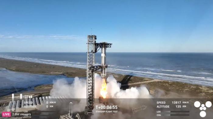 SpaceX réussit à rattraper le premier étage de sa mégafusée Starship mais perd le second