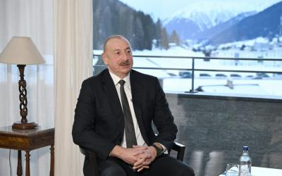  Ilham Aliyev compartió una publicación en relación con su visita a Davos 