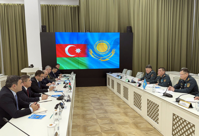 Azerbaijan, Kazakhstan mull military cooperation