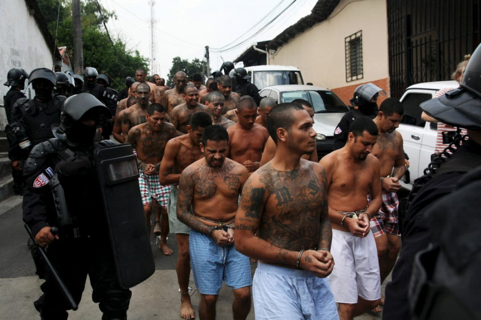 El Salvador offers to take in US criminals and migrants