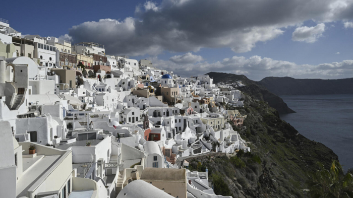 Santorini rocked by more earthquakes as uncertainty grows