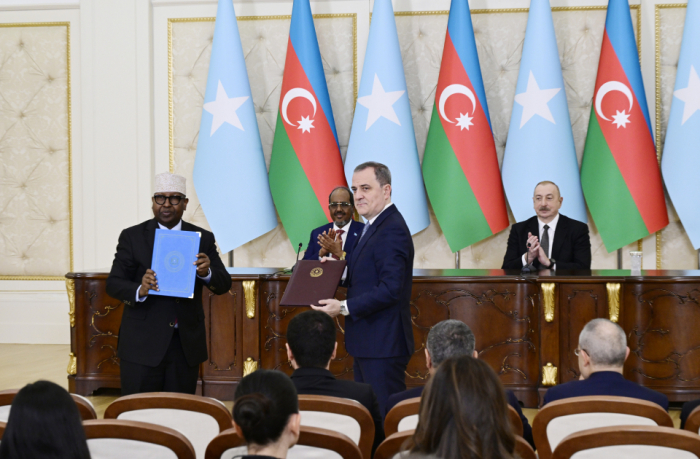  Se celebra la ceremonia de intercambio de documentos firmados entre Azerbaiyán y Somalia  