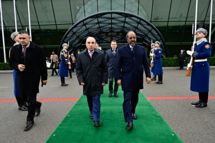  Le président somalien conclut sa visite en Azerbaïdjan 