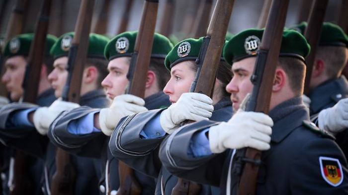   Mehrheit der Deutschen für Bundeswehr-Einsatz in Friedenstruppe in Ukraine  