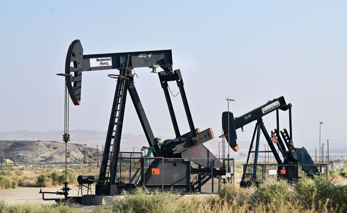 Oil prices jump in global markets