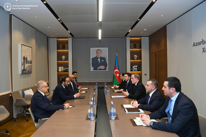   Azerbaijani FM Jeyhun Bayramov meets with his Omani counterpart  