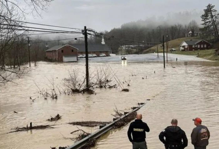 At least nine dead in US floods and heavy rain