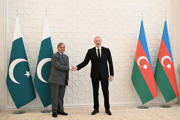   Azerbaijani President, Pakistani PM make press statements  