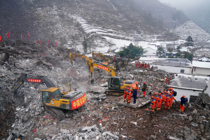 Chine : plus de 30 disparus après un glissement de terrain dans l’ouest du pays