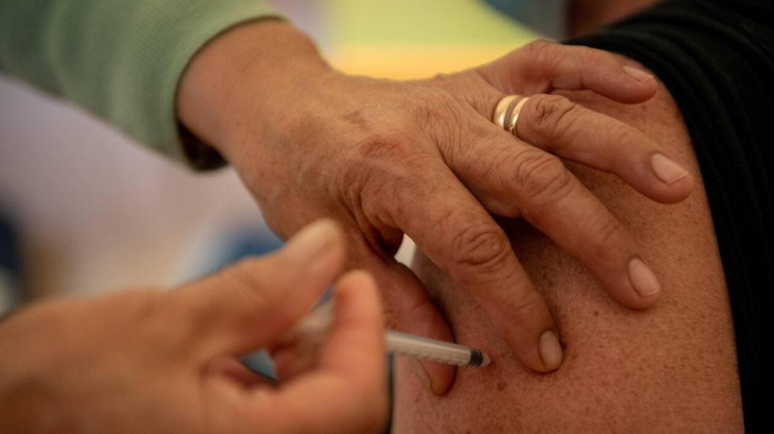 Les vaccins anti-Covid sont «sûrs», confirme l’agence française du médicament, après 152 millions de doses injectées