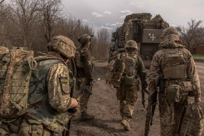 Guerre en Ukraine : Kiev dit avoir capturé 909 soldats russes depuis le début de l’opération sur Koursk