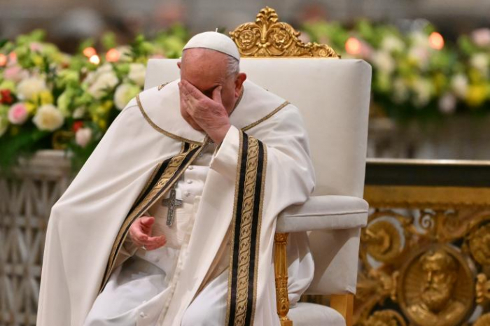   Le pape François hospitalisé pour une bronchite  