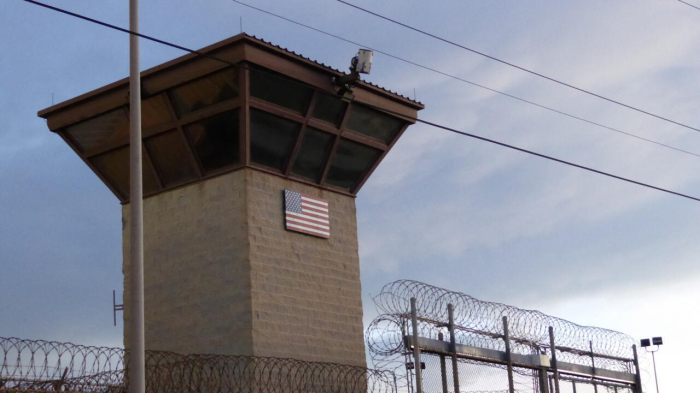 Washington renvoie par avion les derniers migrants détenus à Guantánamo vers la Louisiane