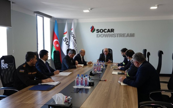   Azerbaijani PM holds operational meeting over oil refinery fire  