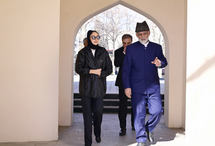 Visite des mosquées Chah Abbas et Husseyniyyé de Gandja