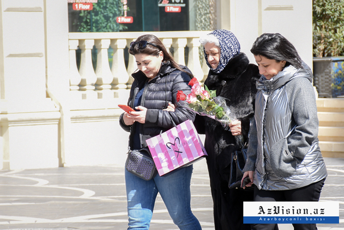 Bu gün 8 Mart - Beynəlxalq Qadınlar Günüdür  
