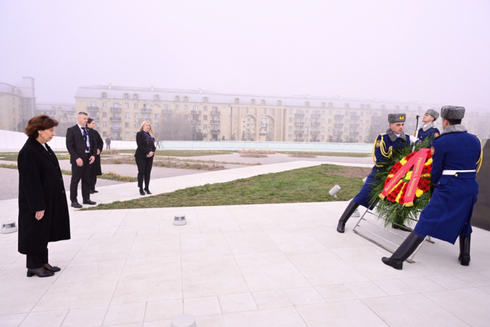   La présidente de la Macédoine du Nord visite le Parc de la Victoire  