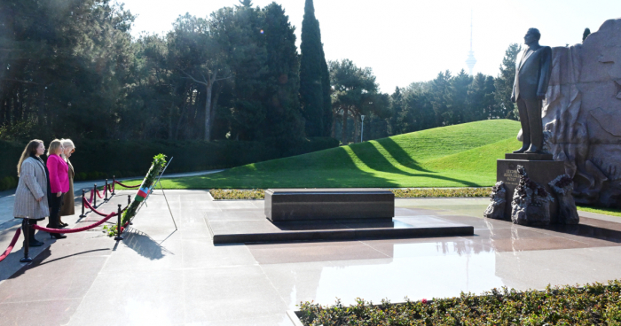 Chair of Estonia-Azerbaijan Parliamentary Friendship Group visits grave of National Leader Heydar Aliyev