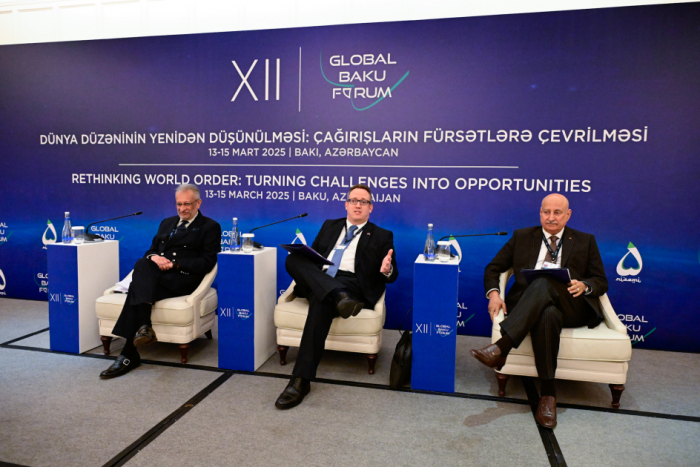  Segundo día del XII Foro Global de Bakú: Sesión de panel sobre “Oriente Medio” 