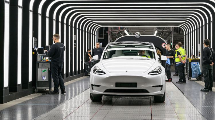   Verkaufszahlen bei Tesla in Europa schrumpfen deutlich  