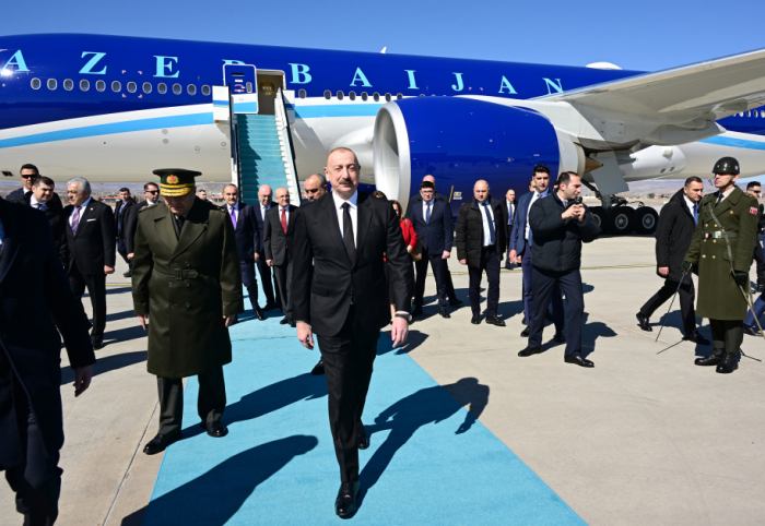  President Ilham Aliyev arrives in Türkiye for working visit 