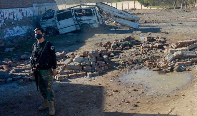 Pakistan : 13 civils et cinq soldats tués après des attaques à la voiture bélier