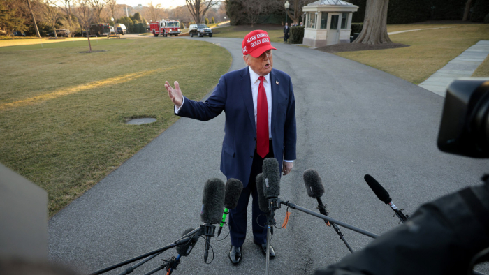 "¿Por qué no lleva traje?": el pequeño detalle que irritó a Trump antes de chocar con Zelenski