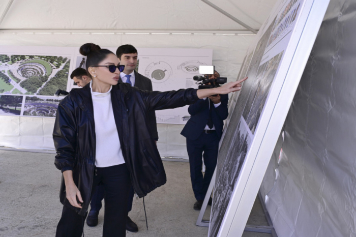    Mehriban Əliyeva Gəncə Memorial Kompleksinin layihəsi ilə tanış olub-   FOTOLAR      