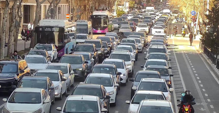 Bakıda sıxlıq olan yollar açıqlanıb