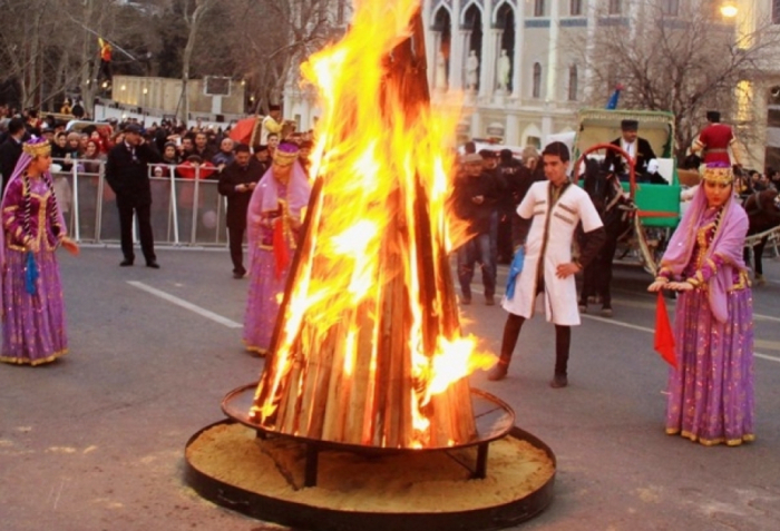   Hoy Azerbaiyán celebra el segundo martes "Od Charshenbesi" antes de la fiesta Novruz  