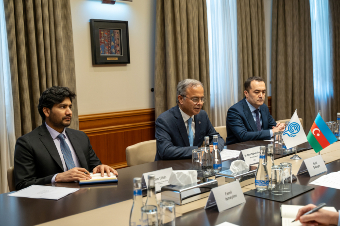 Azerbaijan’s Finance Minister discusses economic cooperation with ECO Secretary General