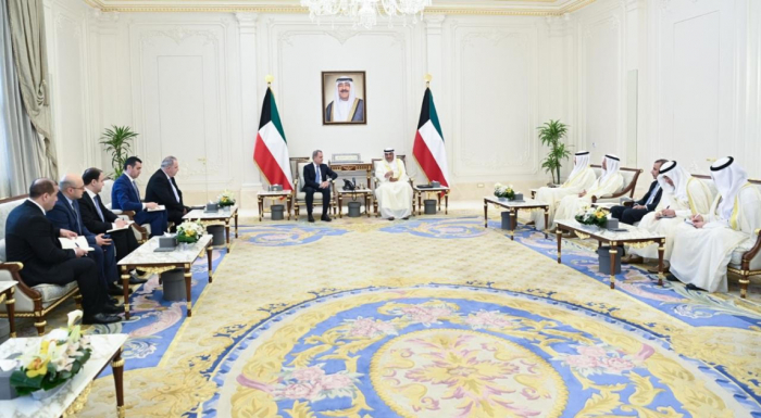   El Ministro de Asuntos Exteriores de Azerbaiyán aborda cuestiones de seguridad internacional con el Príncipe Heredero de Kuwait  