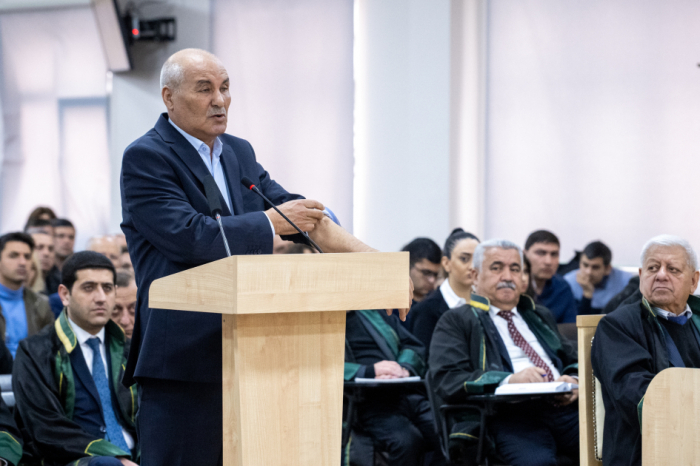  Victima ha identificado en el Tribunal a Madat Babayan: Me dijo “Eres un turco” y me dio una patada 