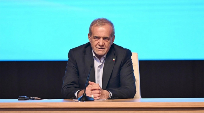 Pezeşkian: "Tramp həm sülhdən danışır, həm də hədə-qorxu gəlir" Pezeşkian: "Tramp həm sülhdən danışır, həm də hədə-qorxu gəlir"
