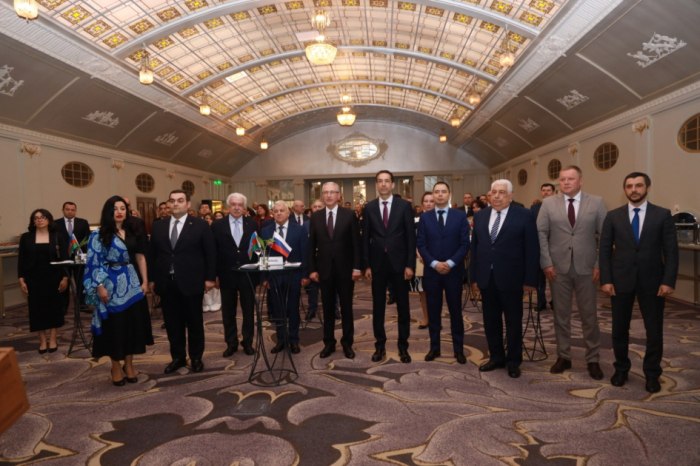 San Petersburgo acoge una recepción oficial con motivo del Día de la Independencia de Azerbaiyán
