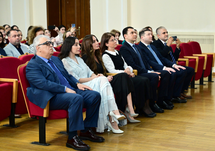    Leyla Əliyeva və Arzu Əliyeva tələbə və gənclərin konsertini izləyib   