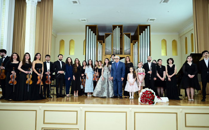 Heydar Aliyev Foundation VP Leyla Aliyeva watches concert of students and youth at Baku Music Academy 