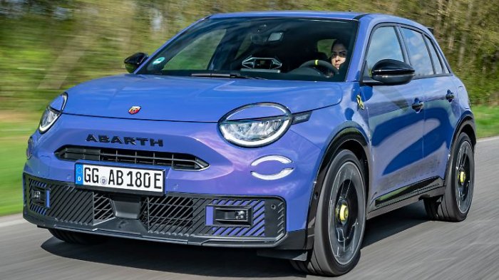   Abarth 600e - unterwegs im bunten Familien-Sportkleinwagen  