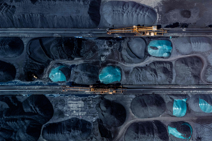 World methane emissions remained 