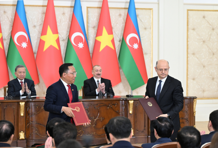 Azerbaijan and Vietnam sign key bilateral documents during official visit