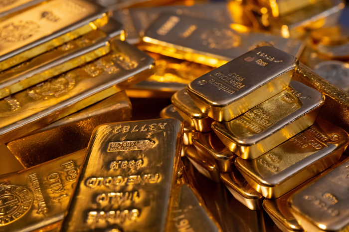   Azerbaijan starts importing gold from Romania, Zimbabwe  