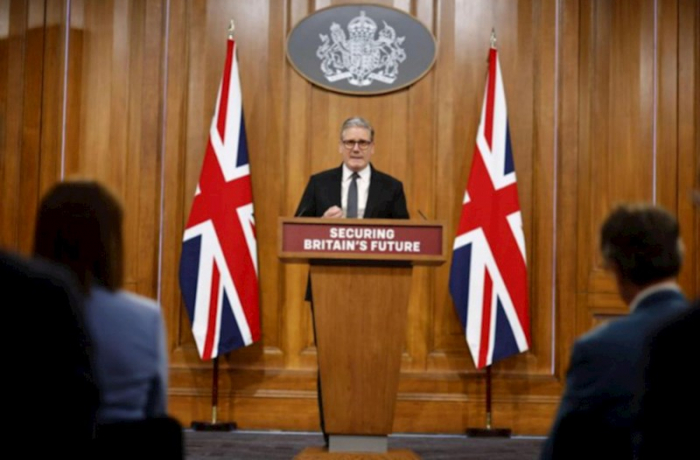 Britaniya Aİ ilə yeni saziş imzalamağı planlaşdırır
Britaniya Aİ ilə yeni saziş imzalamağı planlaşdırır