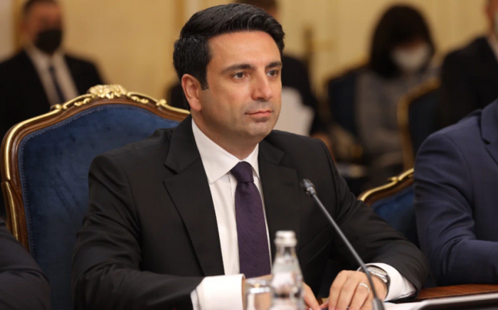     Alen Simonyan:   Verhandlungen zwischen Aserbaidschan und Armenien können im Format der Staatsoberhäupter geführt werden  
