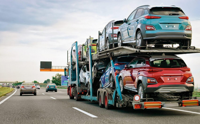   Autoverkäufe Georgiens nach Aserbaidschan gingen um 22 % zurück, während ihr Wert um 14 % stieg  